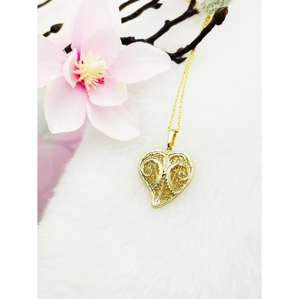 Złoty wisiorek zawieszka serce ażurowe vintage figurka