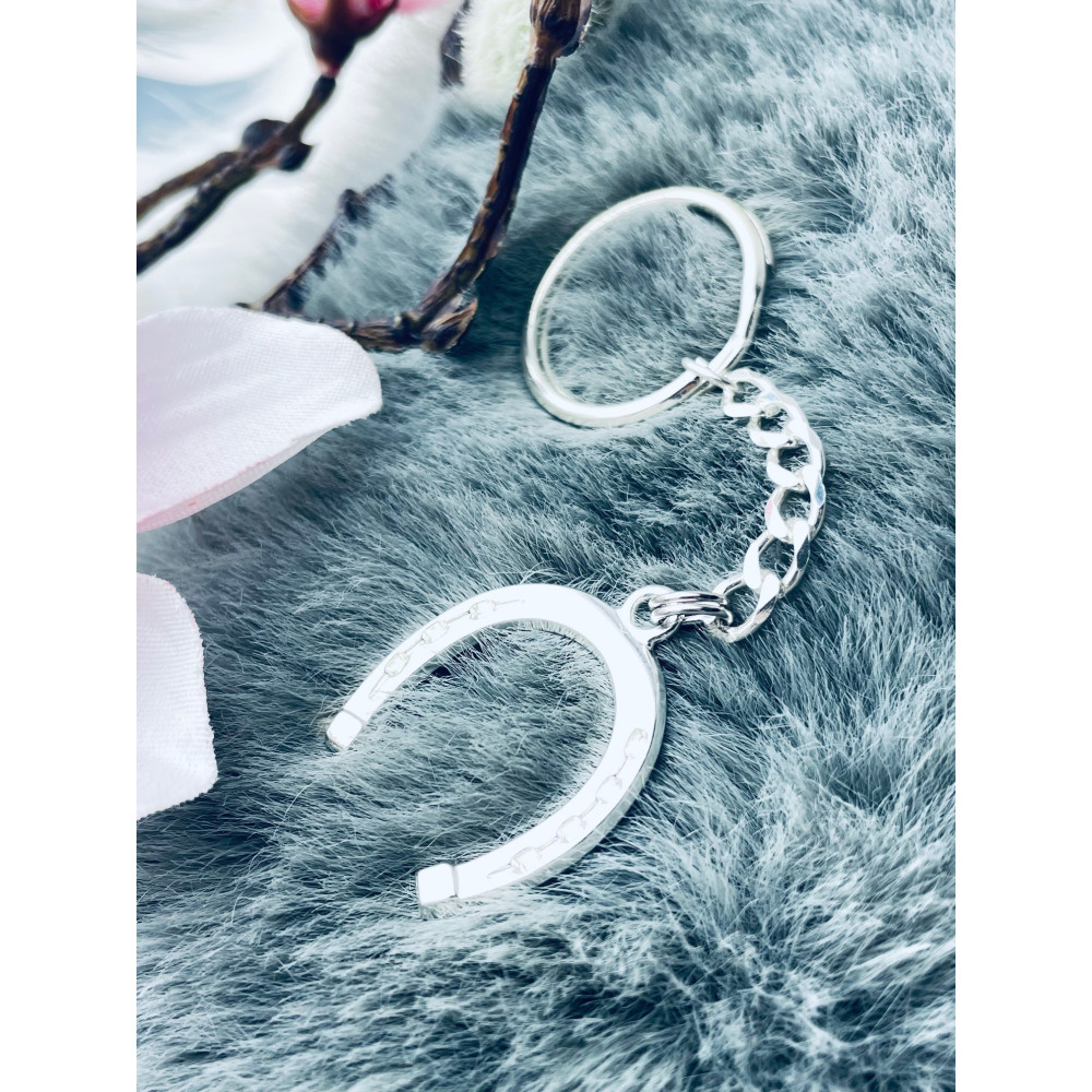 Srebrny breloczek podkowa