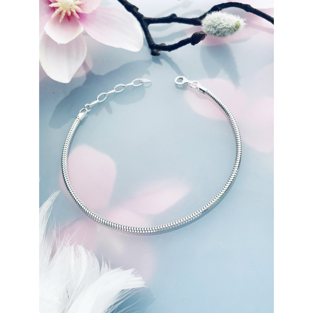 Srebrna bransoletka wężyk charms