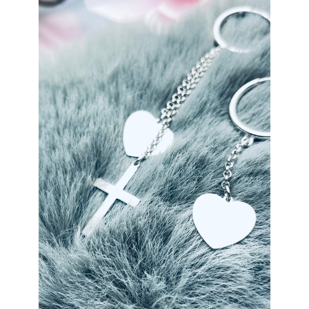 Srebrne kolczyki asymetryczne wiszące serce krzyżyk