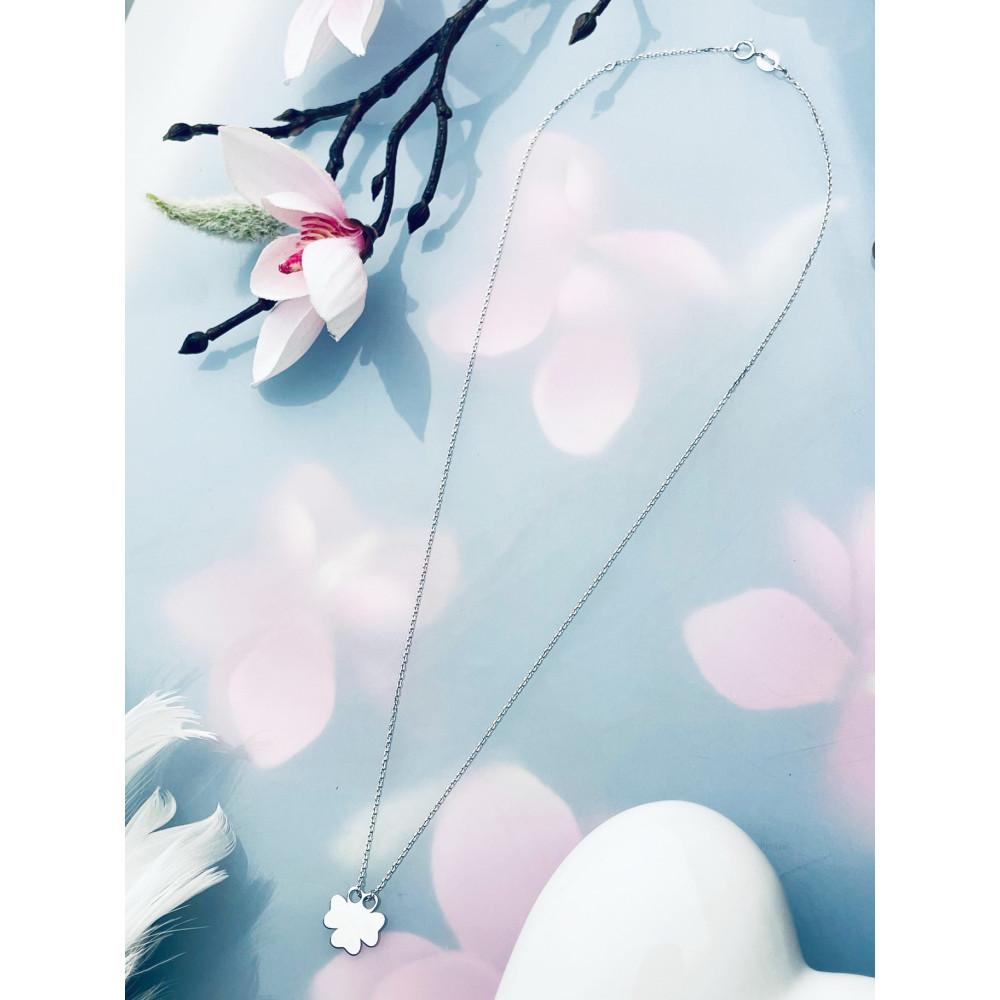 Srebrny naszyjnik czterolistna koniczynka