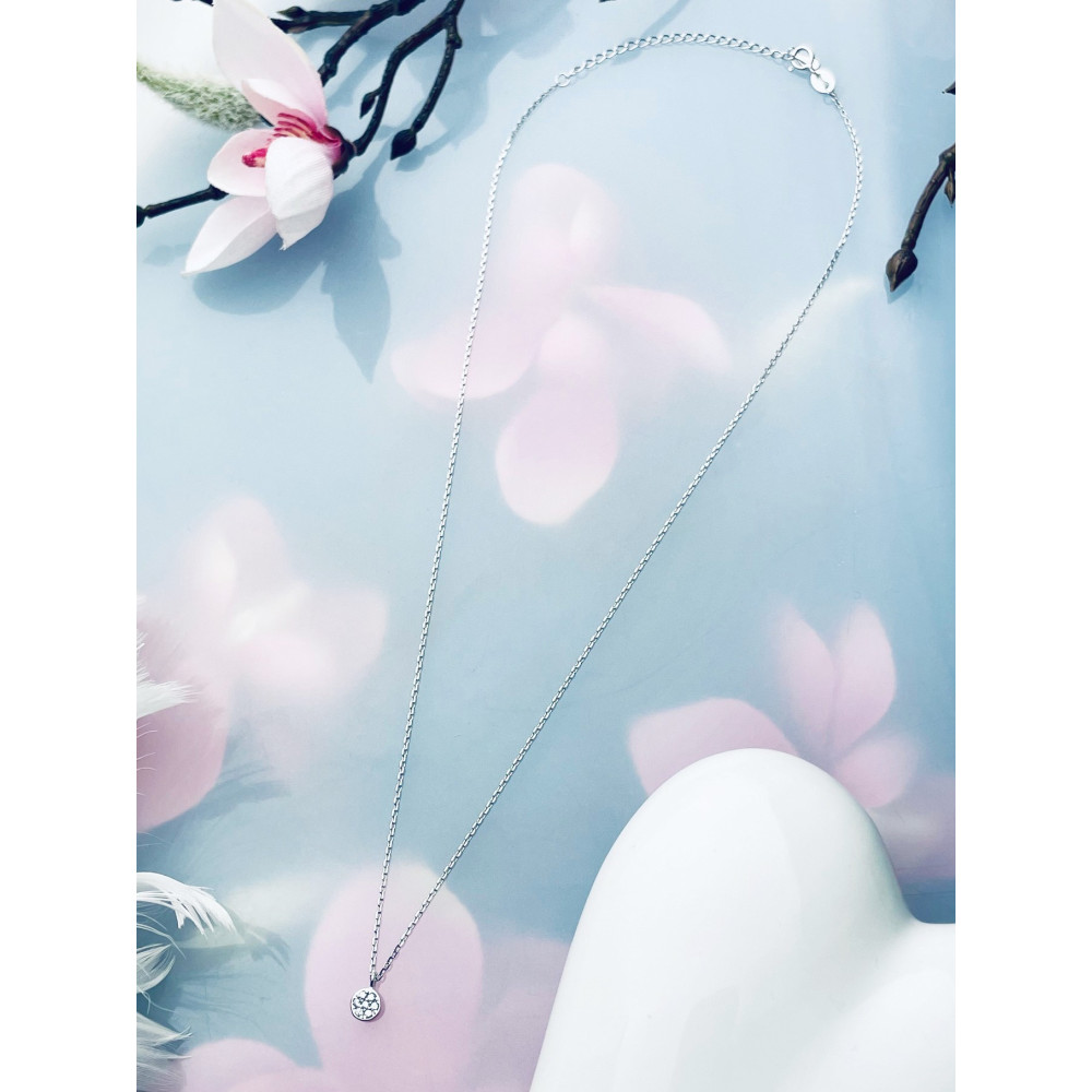 Srebrny naszyjnik kółko kwiat z cyrkoniami